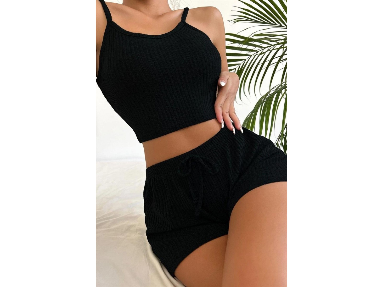 Bella Notte Viskon Siyah Askılı Crop Şortlu Takım 7011 M
